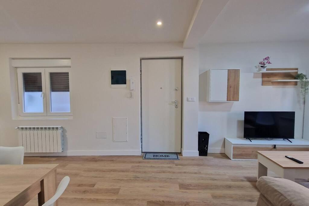 Apartamento Aires De Tineo Oviedo Exterior foto
